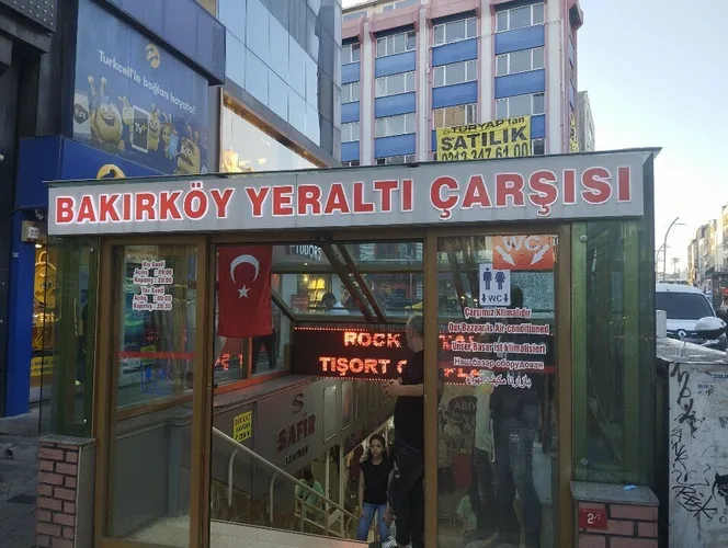 Bakirkoy Yeralti Carsisi AVM & Alışveriş Merkezleri - Dış Görünüm ve Ulaşım Rehberi