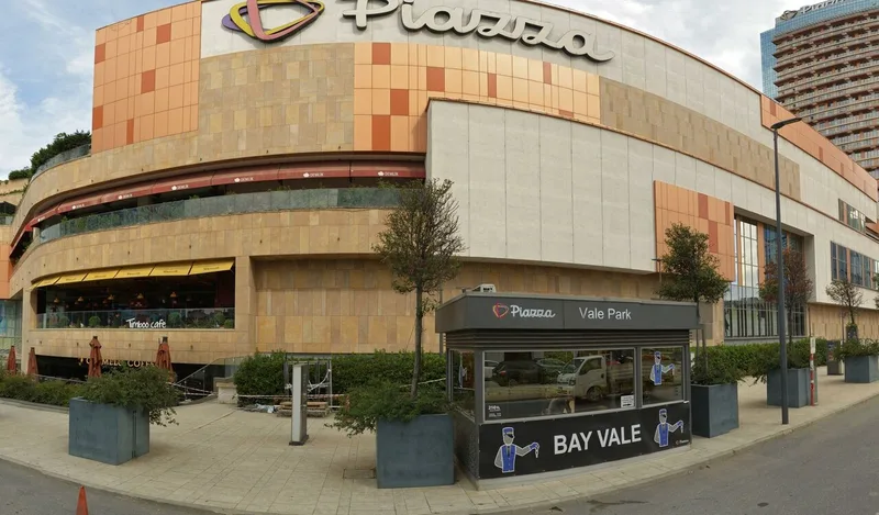 Maltepe Piazza AVM & Alışveriş - Dış Görünüm ve Ulaşım Rehberi