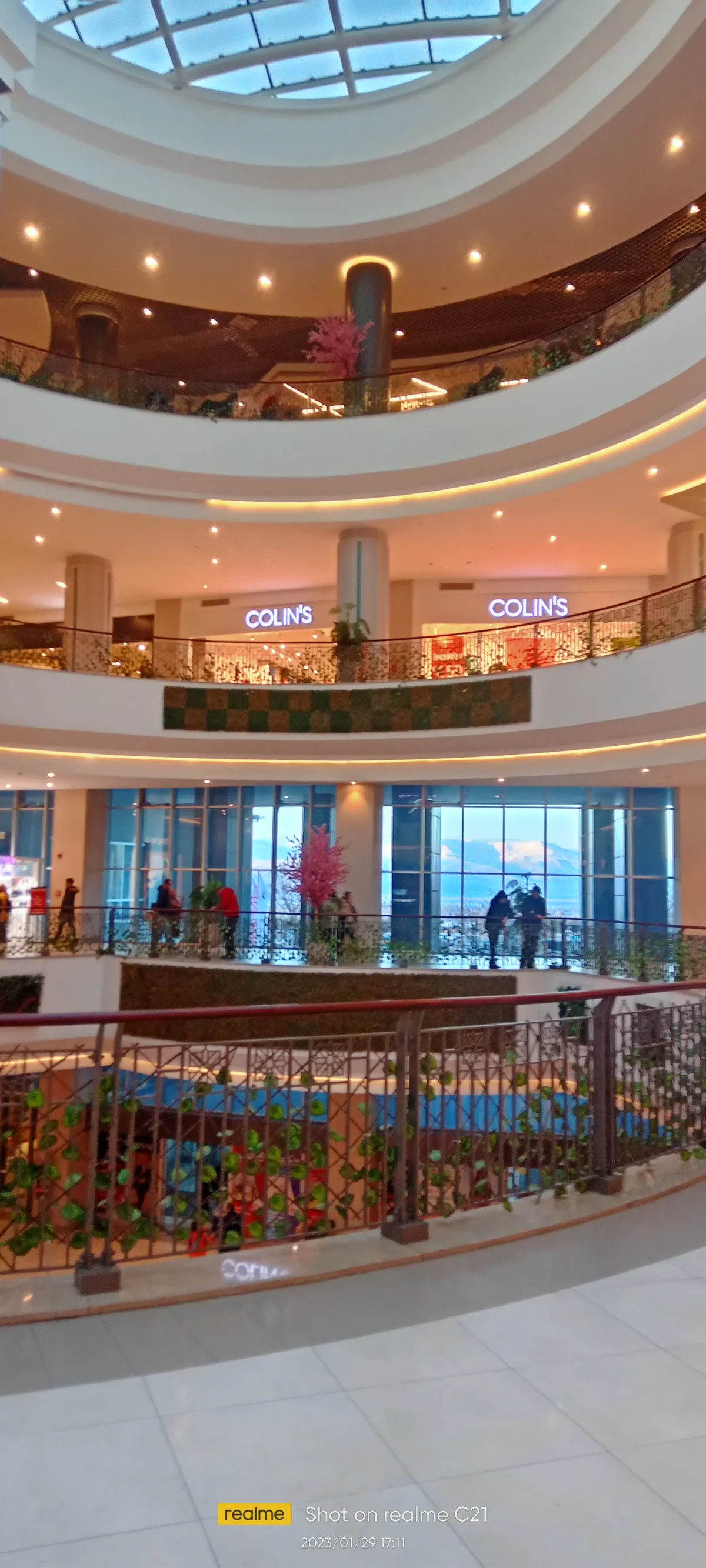 MNG Alışveriş ve Yaşam Merkezi AVM & Alışveriş Merkezleri - Dış Görünüm ve Ulaşım Rehberi