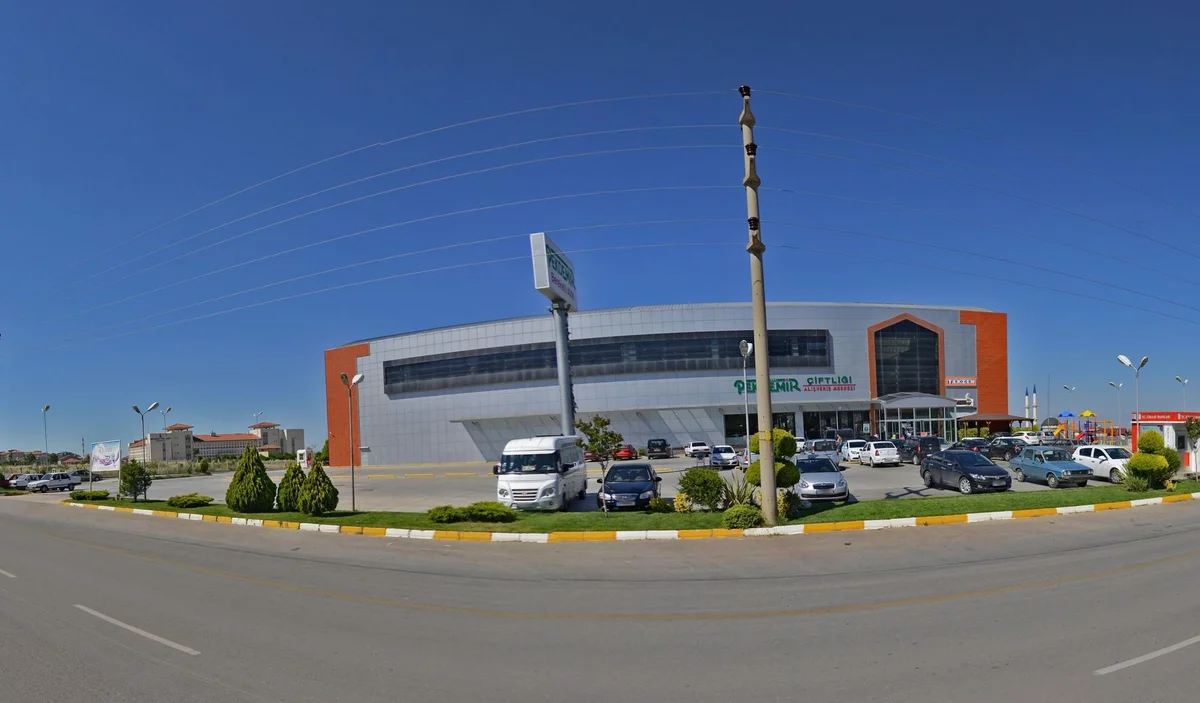 Pekdemir Çiftliği Avm AVM & Alışveriş Merkezleri - Dış Görünüm ve Ulaşım Rehberi